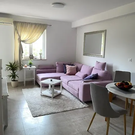 Apartman Maj *
